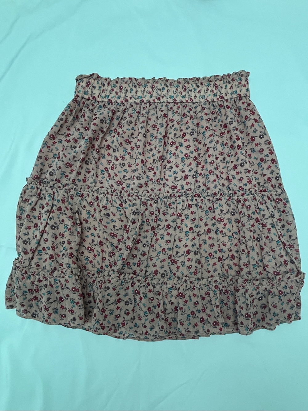 Amaryllis Beige Mini Skirt with Red Floral Print